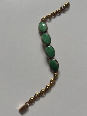 22k Yellow Gold Bracelet with Natural Oval Jade 7 inch 11.8g Stamped Vintage Gor
